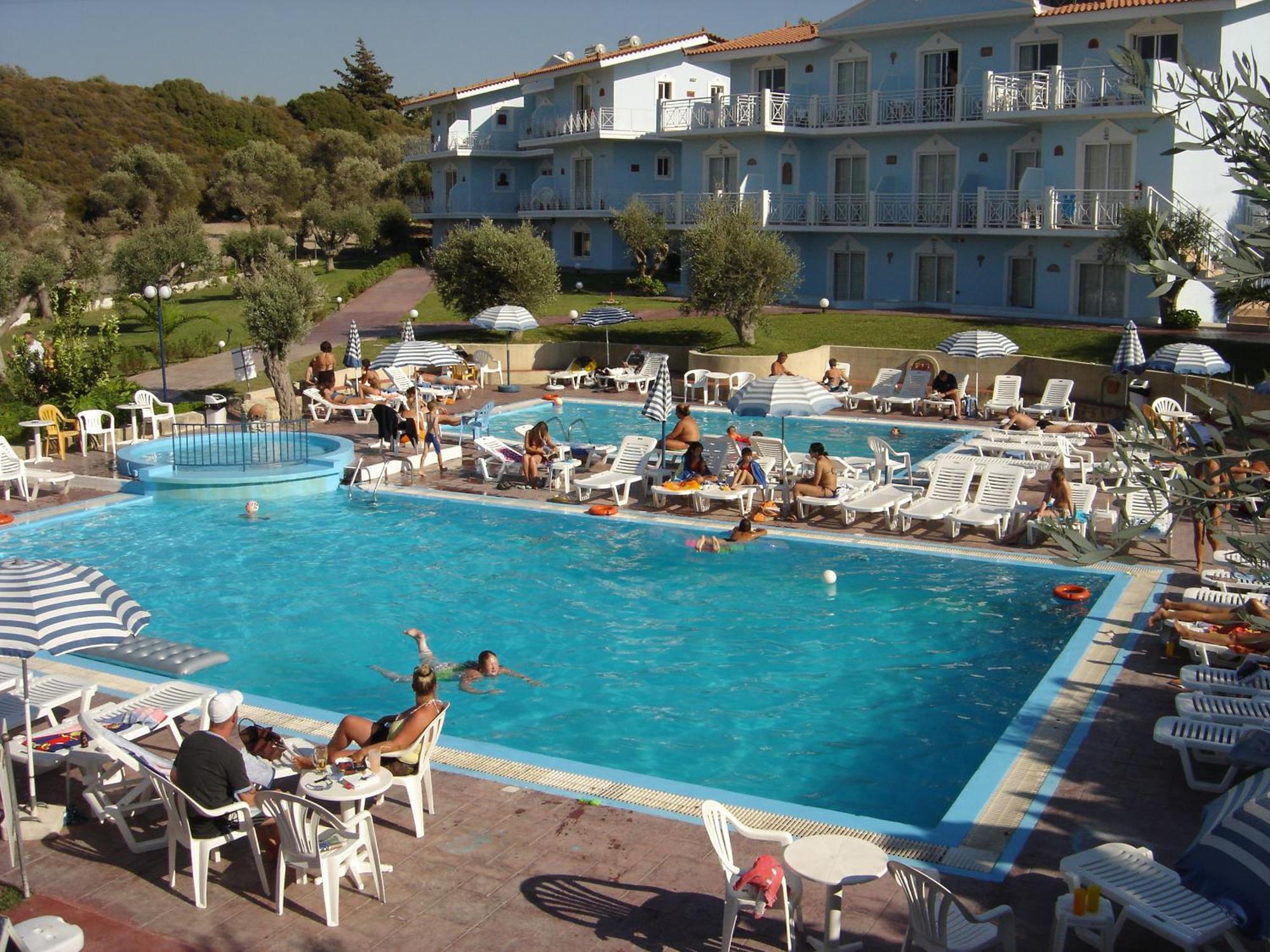 Aparthotel Filoxenia &