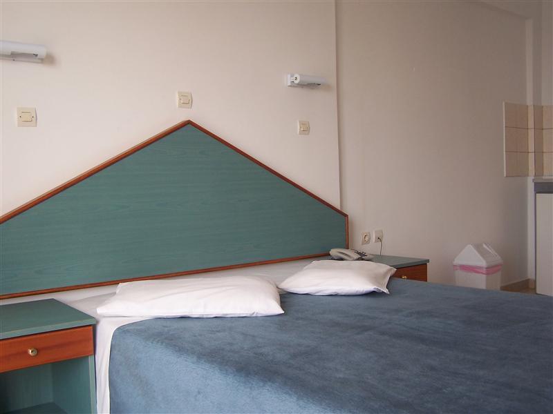 Filoxenia & Aparthotel Theológos