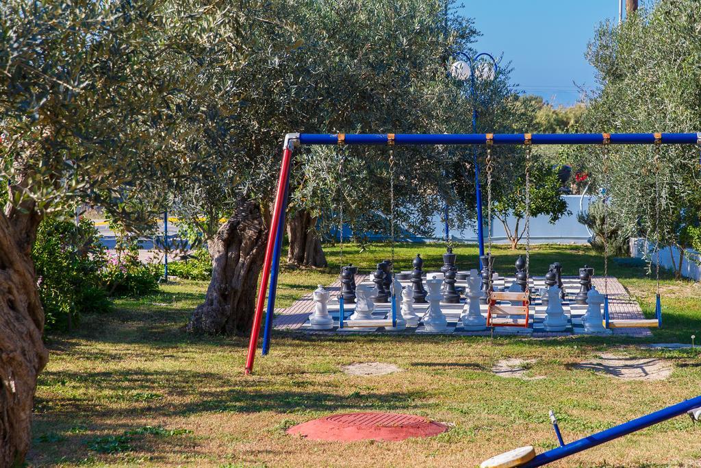 Filoxenia & Theologos (Rhodes)