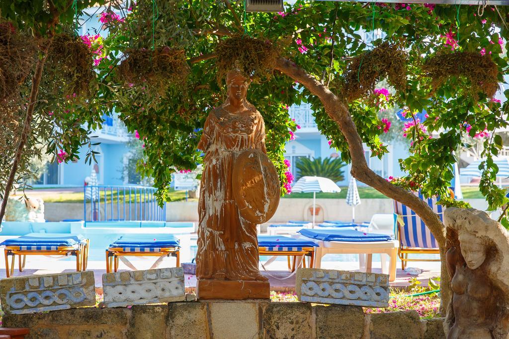 Filoxenia & Aparthotel 3*