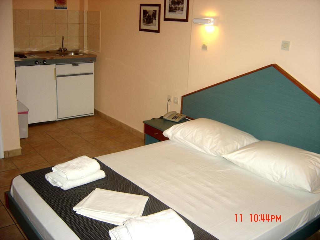 Filoxenia & Aparthotel 3*